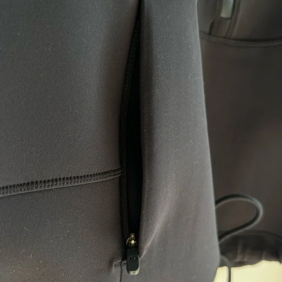 Lululemon Athletica Unleash Strength Black Cropped Hooded Jacket 4 Hoodie - Picture 4 of 8